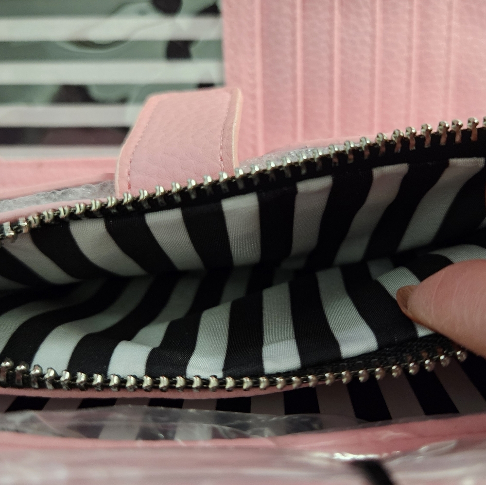 Marc Tetro Pink Crossbody Wristlet Wallet - Picture 5 of 6